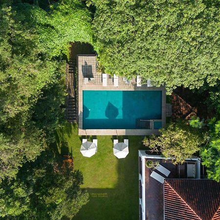 Taru Villas Канди Екстериор снимка