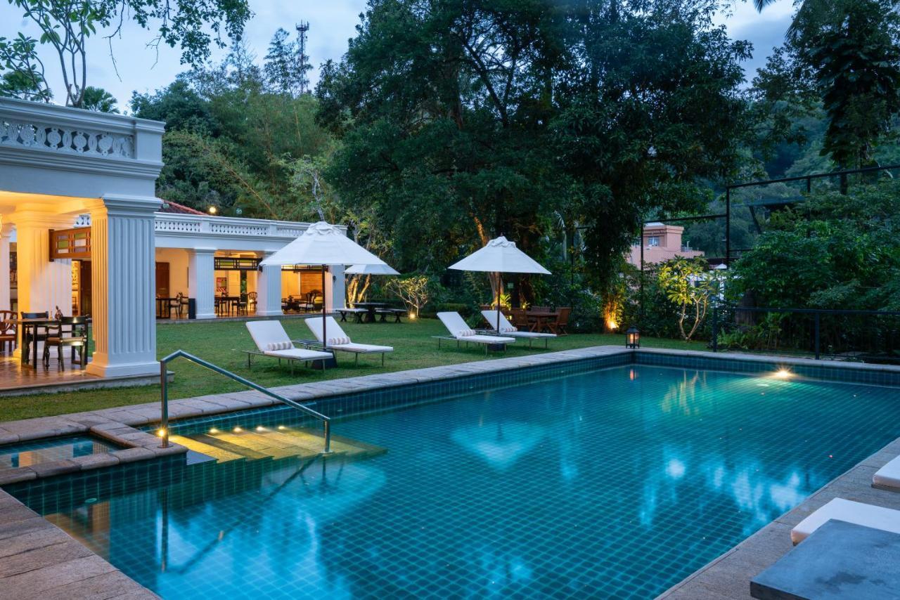 Taru Villas Канди Екстериор снимка