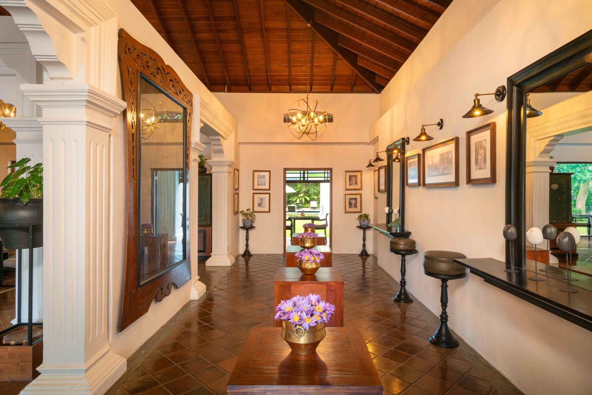 Taru Villas Канди Екстериор снимка
