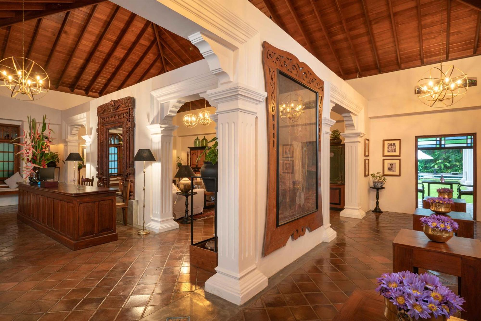 Taru Villas Канди Екстериор снимка