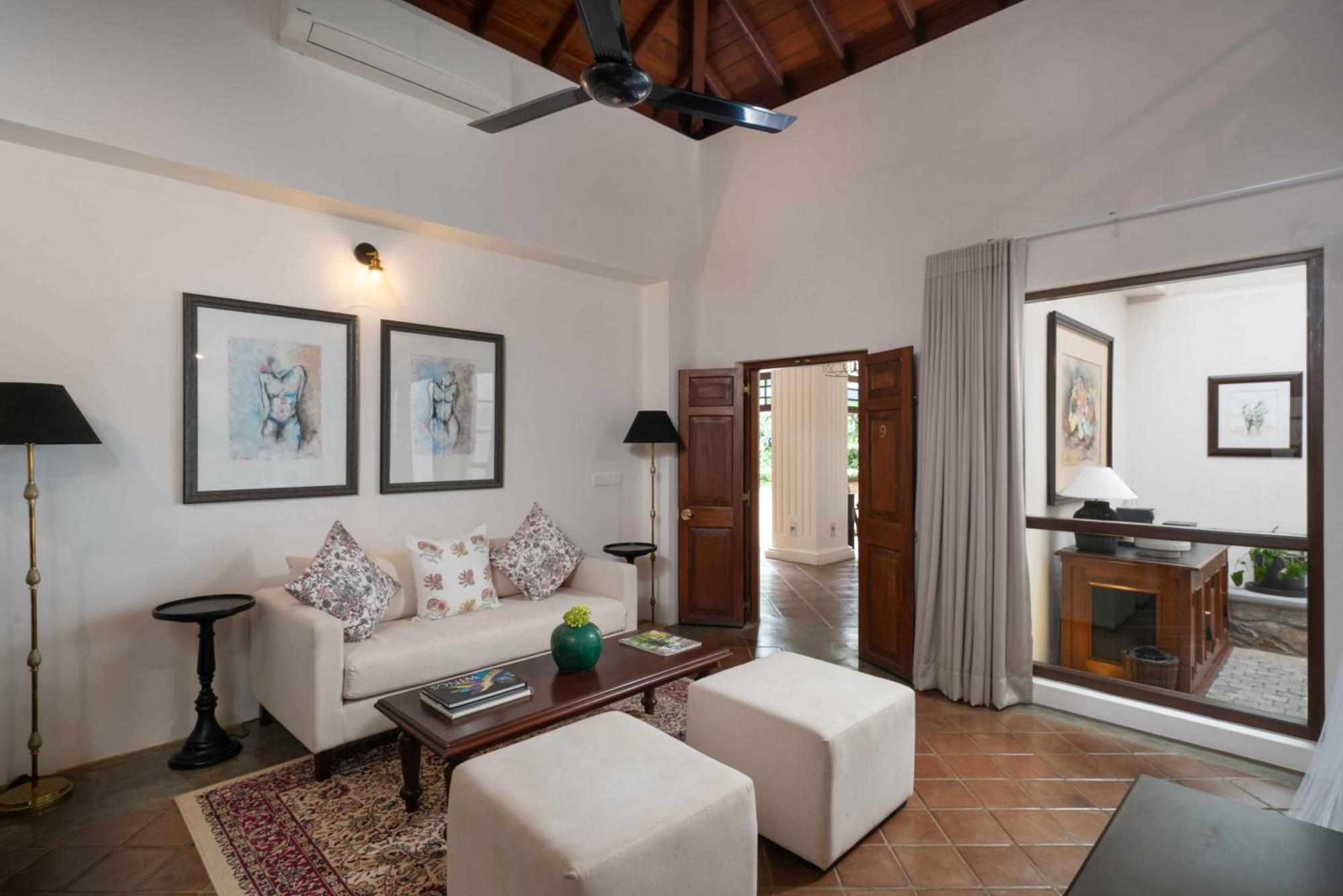Taru Villas Канди Екстериор снимка